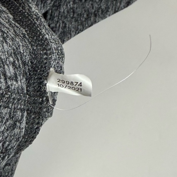 NEW Outdoor Voices Stirrup Leggings Womens Small Gray Black Stretch NWOT - Picture 6 of 10